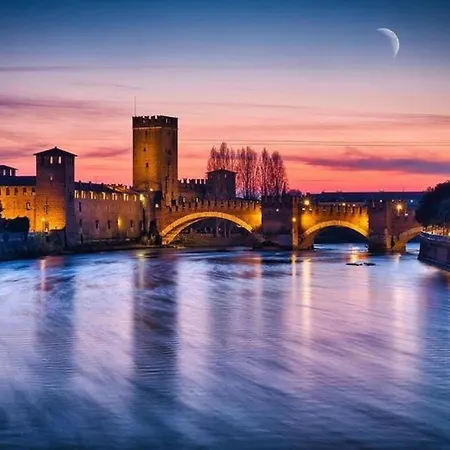 Castelvecchio Retreat 2bd 1bth Center Apartment Verona